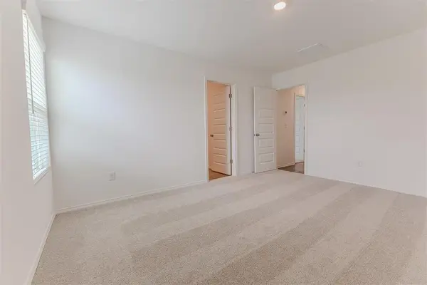10009 SW 37th ST, Mustang, OK 73064