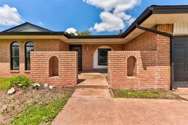 11209 Bel Air PL, Oklahoma City, OK 73120