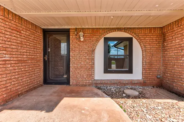 11209 Bel Air PL, Oklahoma City, OK 73120