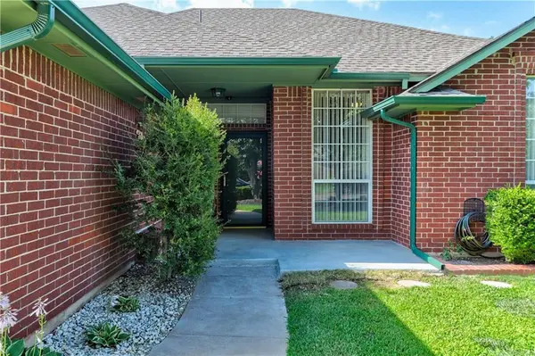 1716 NW 174th ST, Edmond, OK 73012