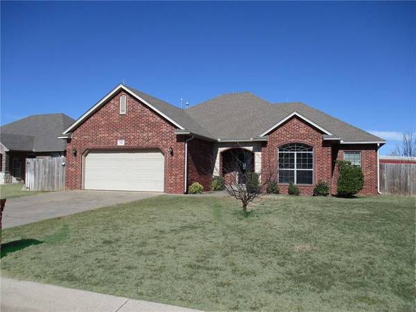 106 Dogwood ST, Crescent, OK 73028
