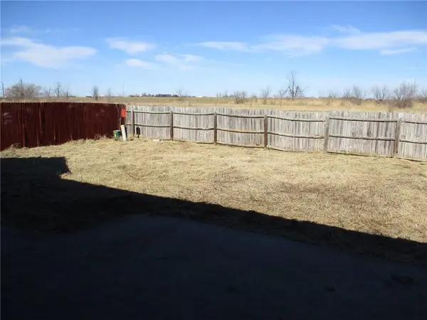 106 Dogwood ST, Crescent, OK 73028