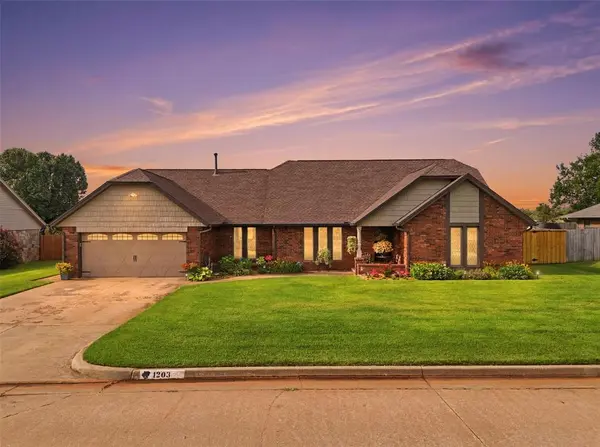 1203 Francis LN, Kingfisher, OK 73750