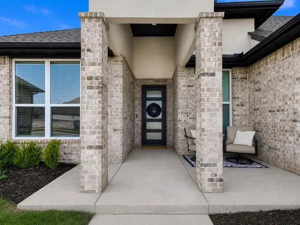 15717 Capri LN, Edmond, OK 73013