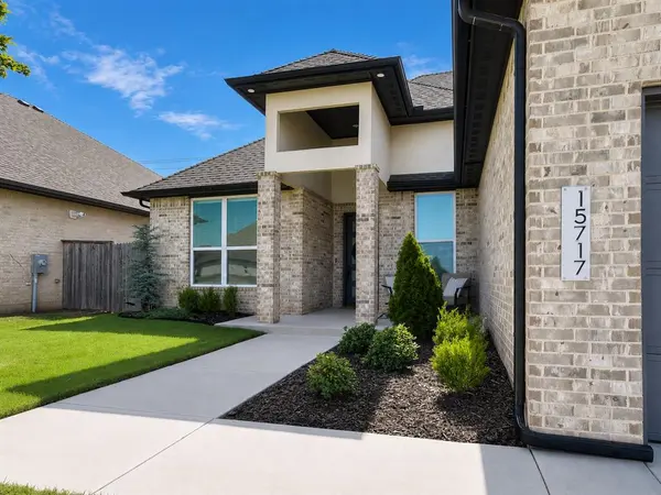 15717 Capri LN, Edmond, OK 73013