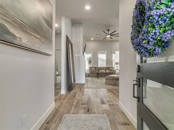 15717 Capri LN, Edmond, OK 73013