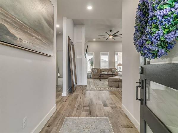 15717 Capri LN, Edmond, OK 73013