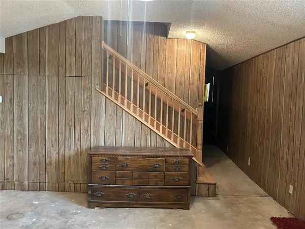 9905 Alameda DR, Norman, OK 73026