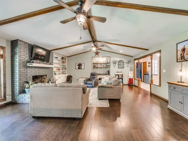 400 Ridgewood DR, Tuttle, OK 73089