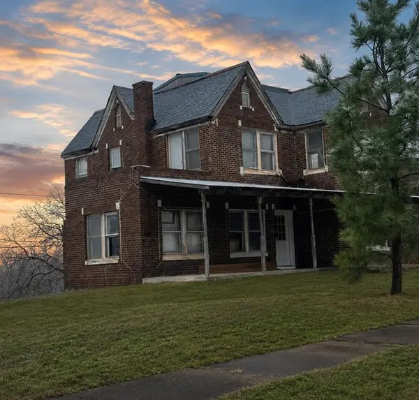 1215 Sunset DR, Wewoka, OK 74884