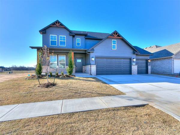 7701 Three Woods LN, Yukon, OK 73099