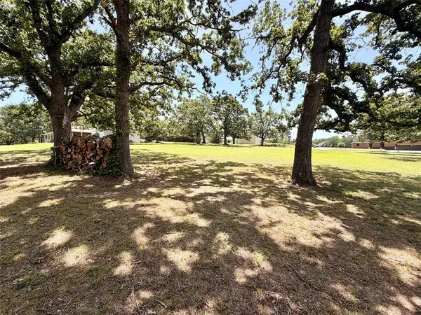 43328 Hickory DR, Tecumseh, OK 74873