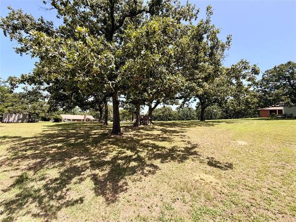 43328 Hickory DR, Tecumseh, OK 74873