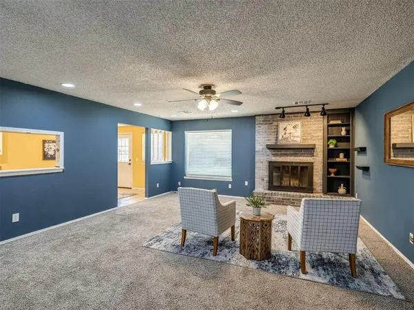 10425 Dover DR, Yukon, OK 73099