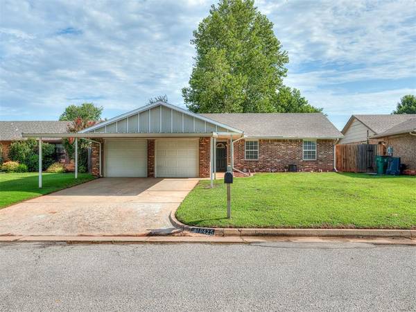 10425 Dover DR, Yukon, OK 73099