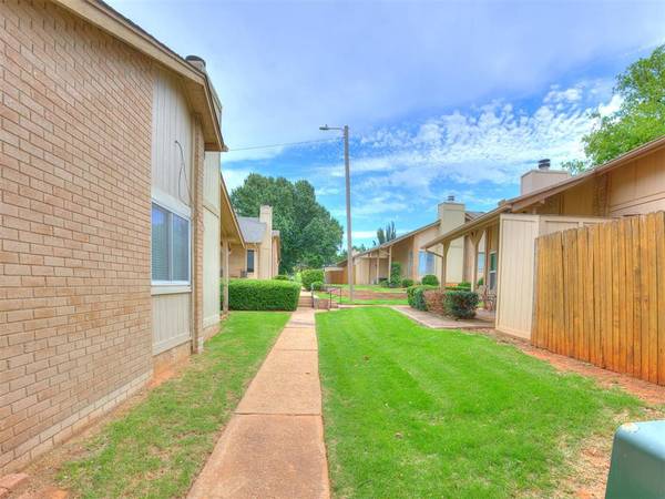 9636 N Hefner Village BLVD, Oklahoma City, OK 73162