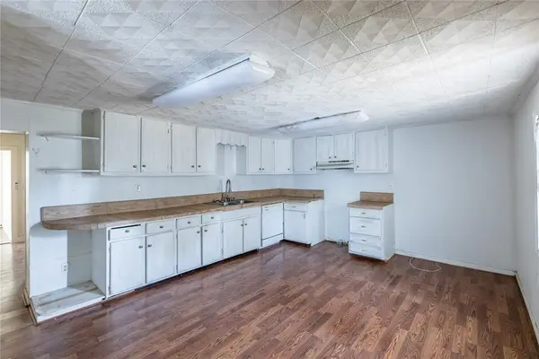1204 W B AVE, Elk City, OK 73644