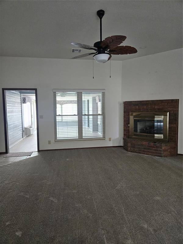 117 Meadows LN, Shawnee, OK 74804