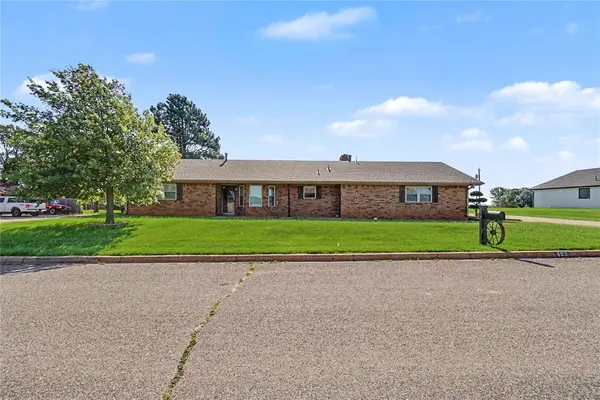123 W Quail DR, Cordell, OK 73632