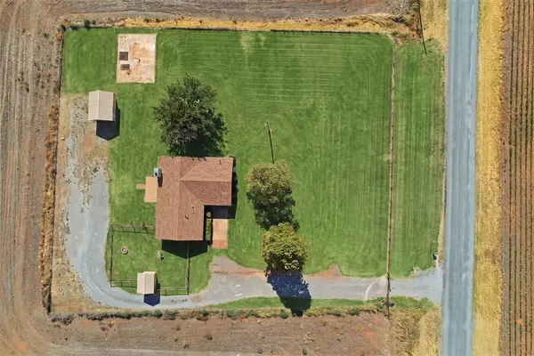 20372 E County Road 175 RD, Elmer, OK 73539