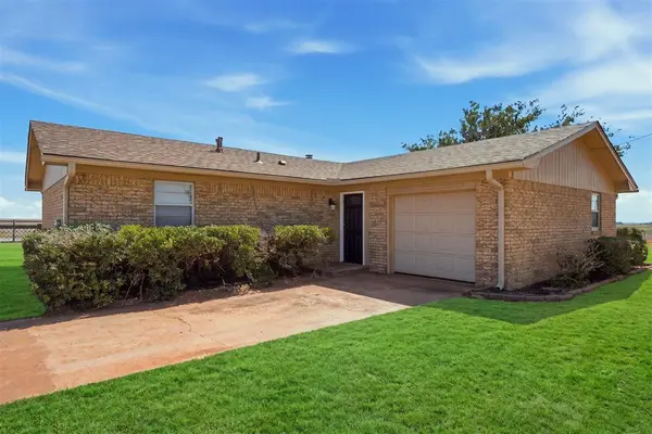 20372 E County Road 175 RD, Elmer, OK 73539