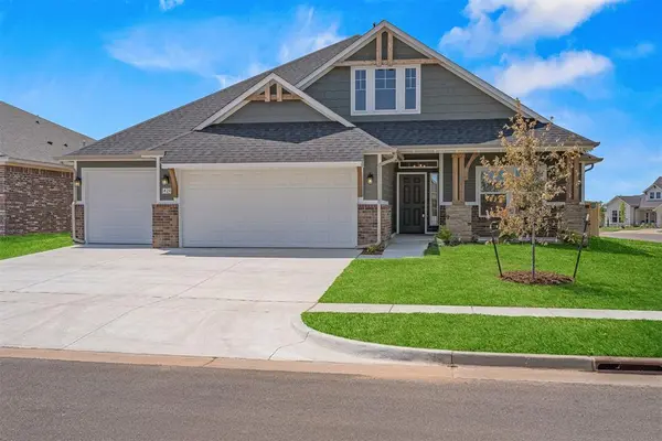 1424 SW 159th ST, Moore, OK 73170