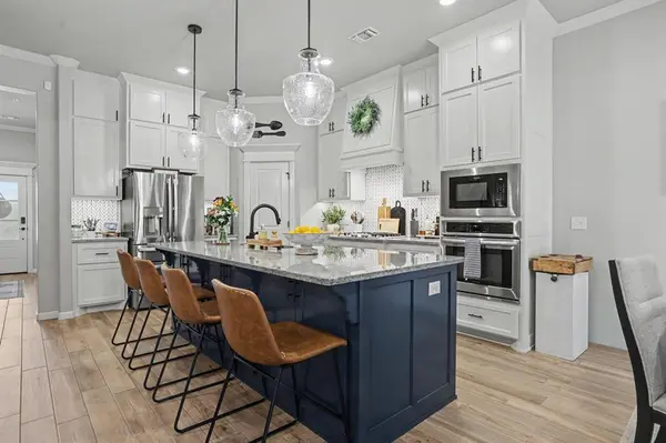 8201 Lambert WAY, Edmond, OK 73034