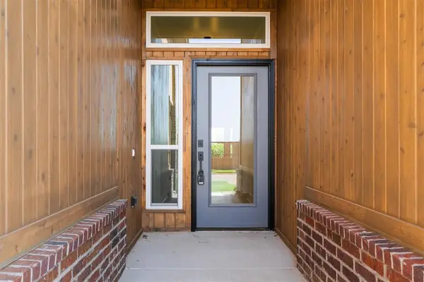 1313 SW 157th ST, Moore, OK 73170