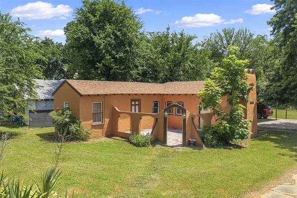 202 Sycamore ST, Pauls Valley, OK 73075