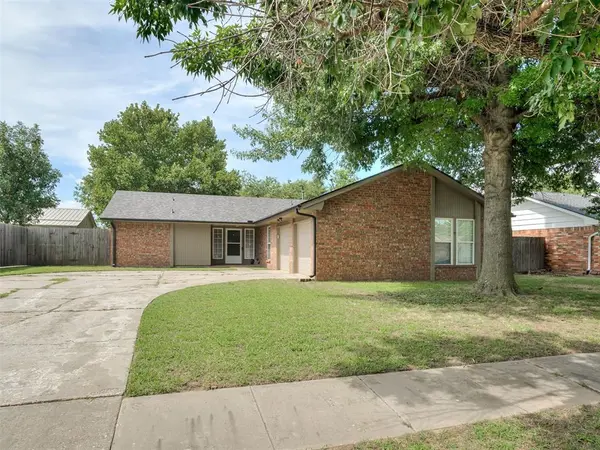 3216 Greenwood DR, Norman, OK 73072