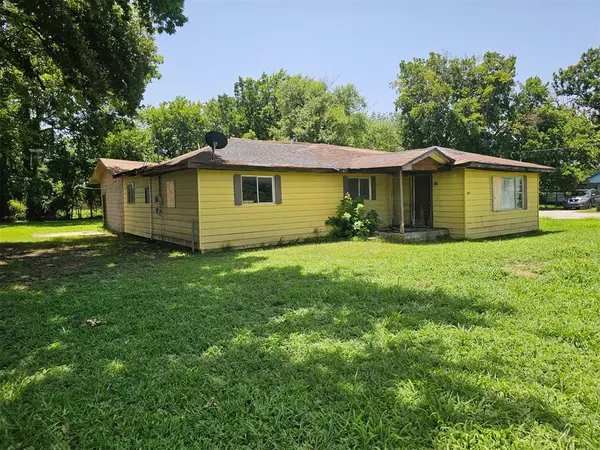 1317 W Wapanucka AVE, Sulphur, OK 73086