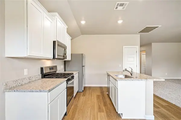 1904 Palmatum RD, El Reno, OK 73036