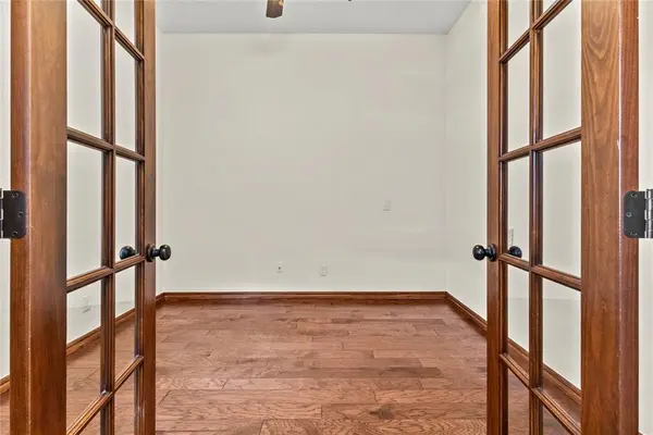 1304 Crimson DR, Weatherford, OK 73096