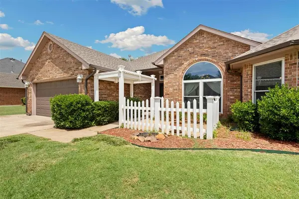 17612 Wain Bridge AVE, Edmond, OK 73012