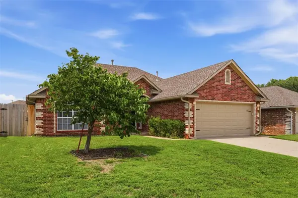 12305 SW 9th ST, Yukon, OK 73099