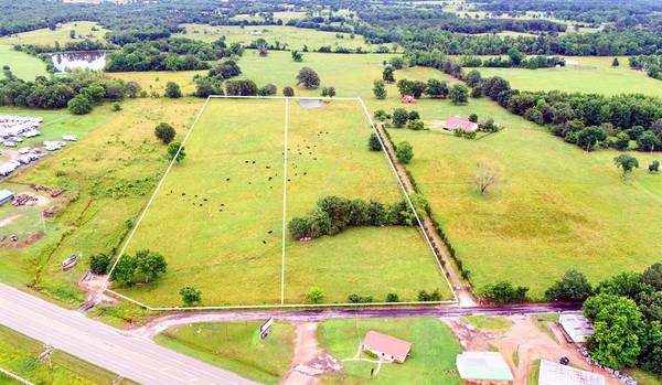 4 N Denison RD, Idabel, OK 74745
