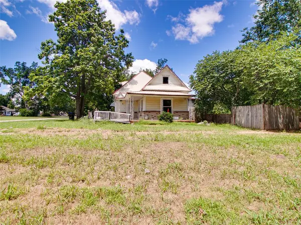204 Cleason AVE, Davenport, OK 74026