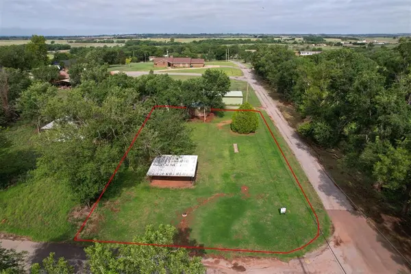 1113 N 7th ST, Sayre, OK 73662