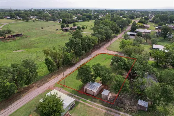 1113 N 7th ST, Sayre, OK 73662