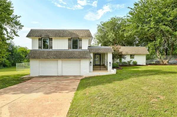 1716 W David DR, Mustang, OK 73064