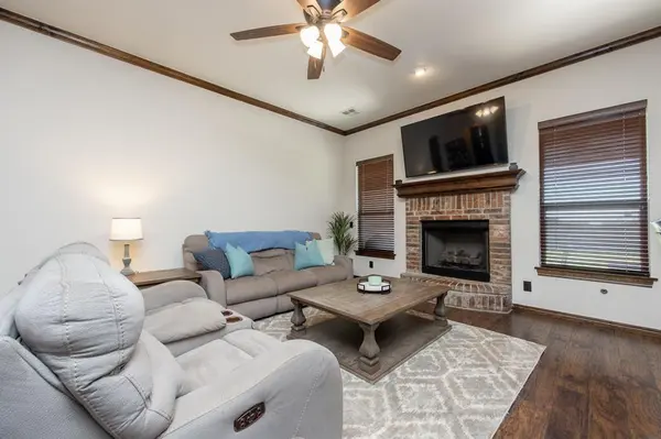 18121 Haslemere LN, Edmond, OK 73012