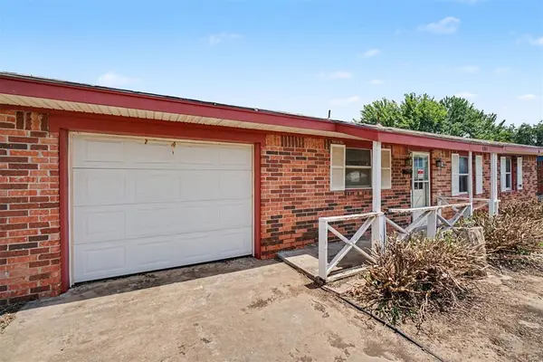 404 N Hardin AVE, Mangum, OK 73554