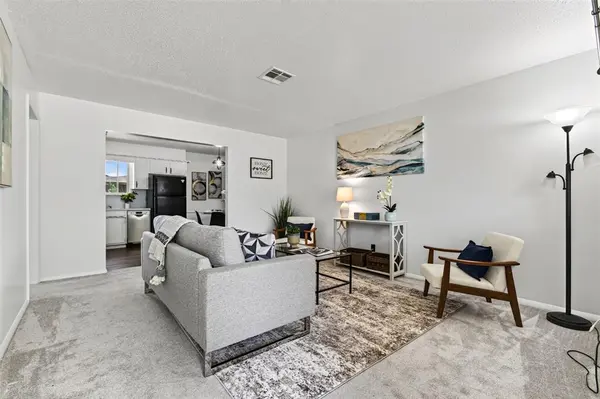 236 Southern PL, Edmond, OK 73013