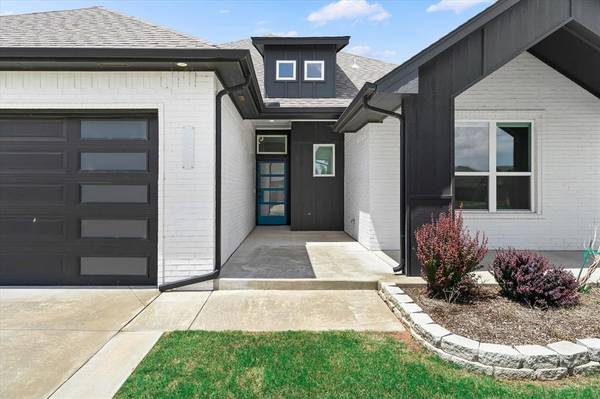 6301 NW 159th ST, Edmond, OK 73013