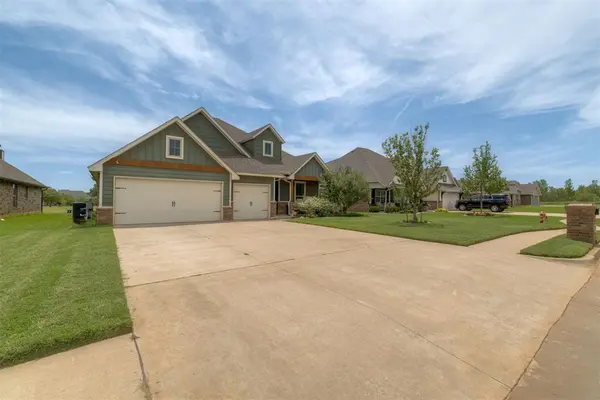 1216 N Beale TER, Mustang, OK 73064