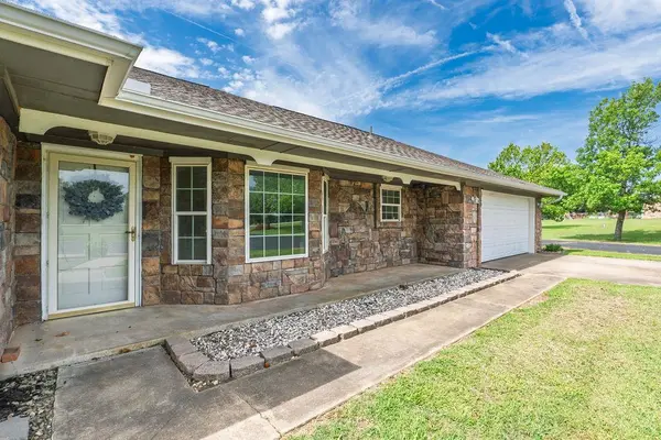 37709 Garretts Lake RD, Shawnee, OK 74804