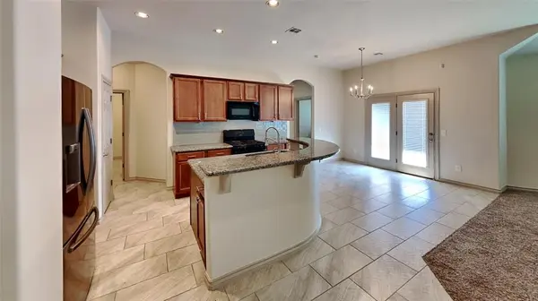 9416 NW 91st ST, Yukon, OK 73099