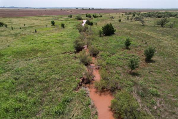 1550 E County RD, Mangum, OK 73554