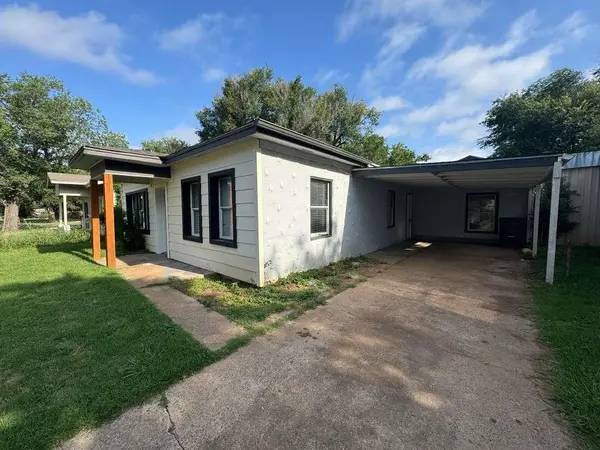 1317 NW Lincoln AVE, Lawton, OK 73507