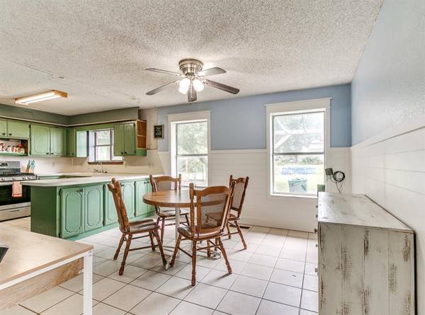 19601 S Rock Creek RD, Shawnee, OK 74801